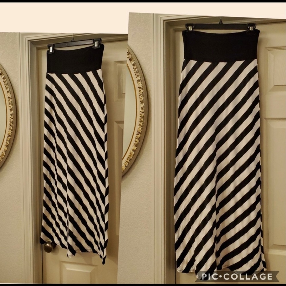 Trendyland stripped Long maxi skirt size Medium.